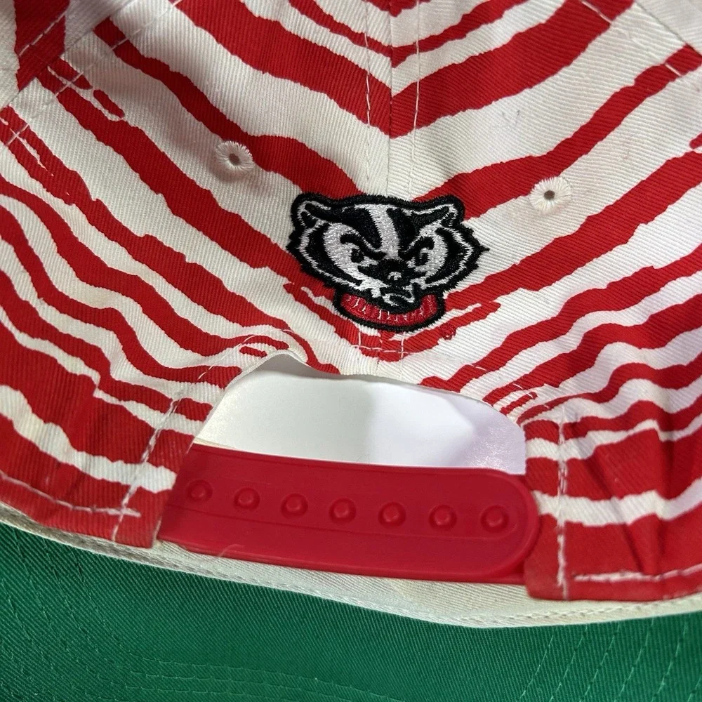 VTG Wisconsin Badgers Snapback Hat Zubaz Style Top of the World White Red Cap